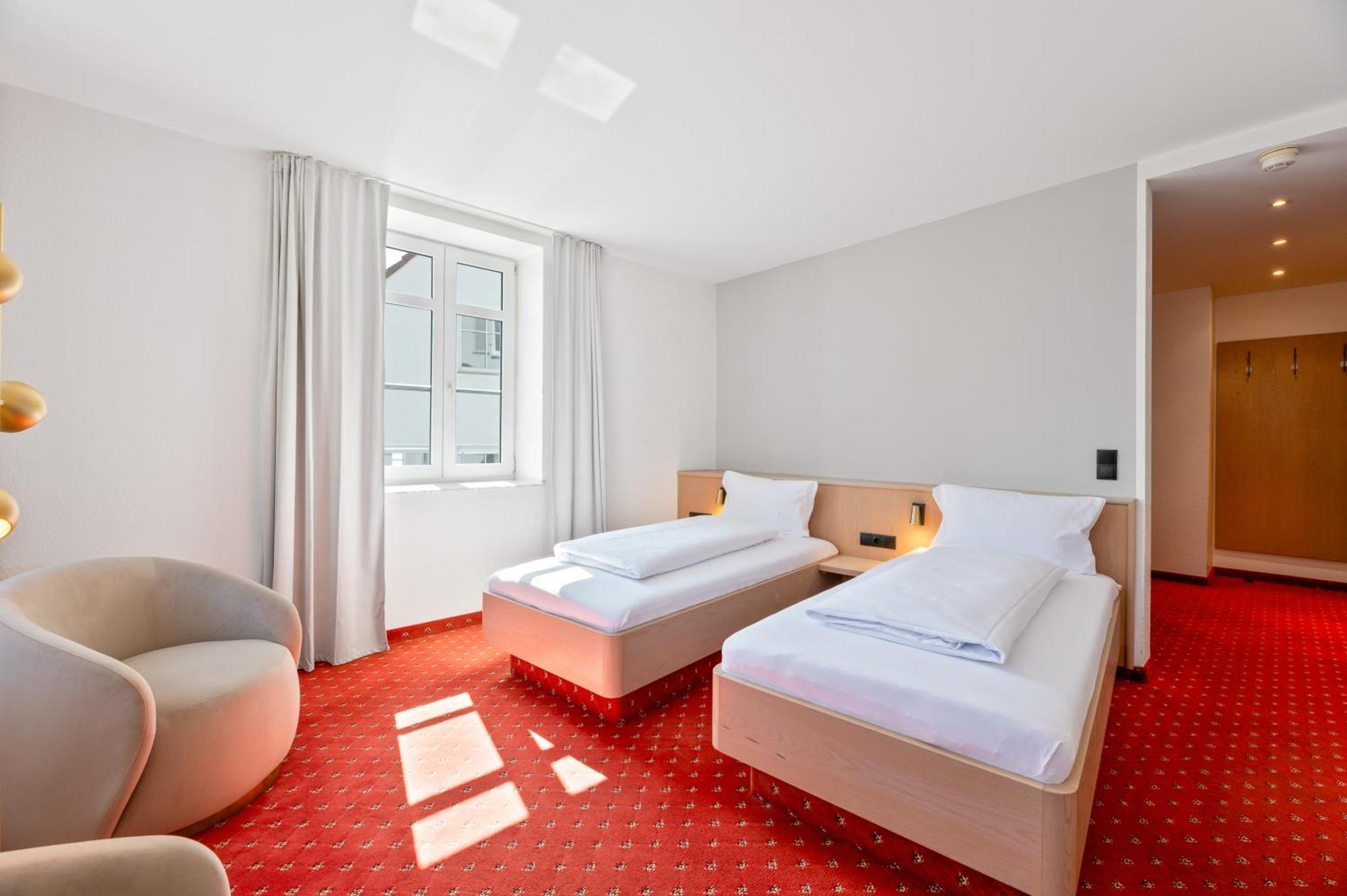Steiners Hotel Airport-Messe Щутгарт Екстериор снимка