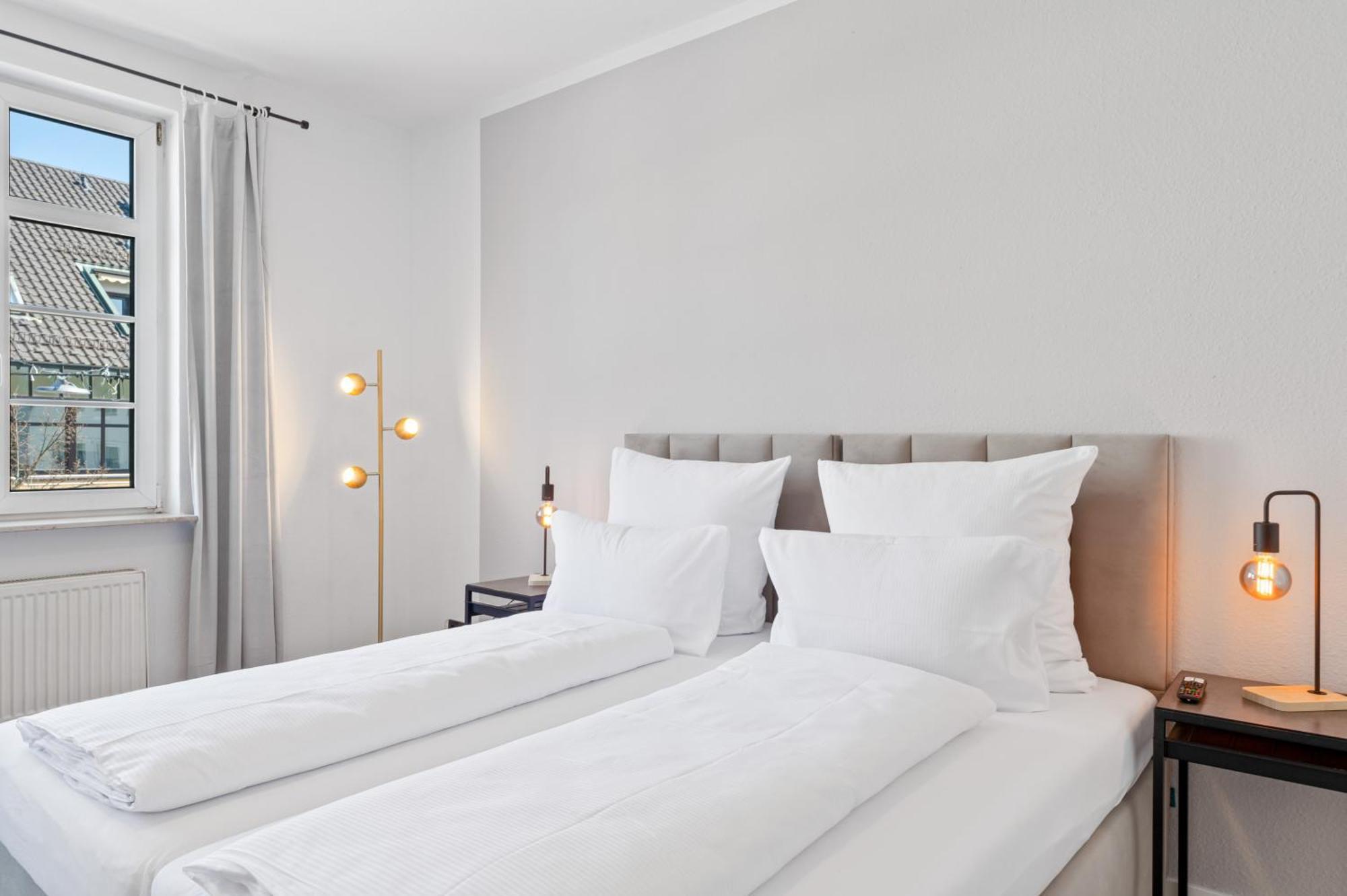 Steiners Hotel Airport-Messe Щутгарт Екстериор снимка
