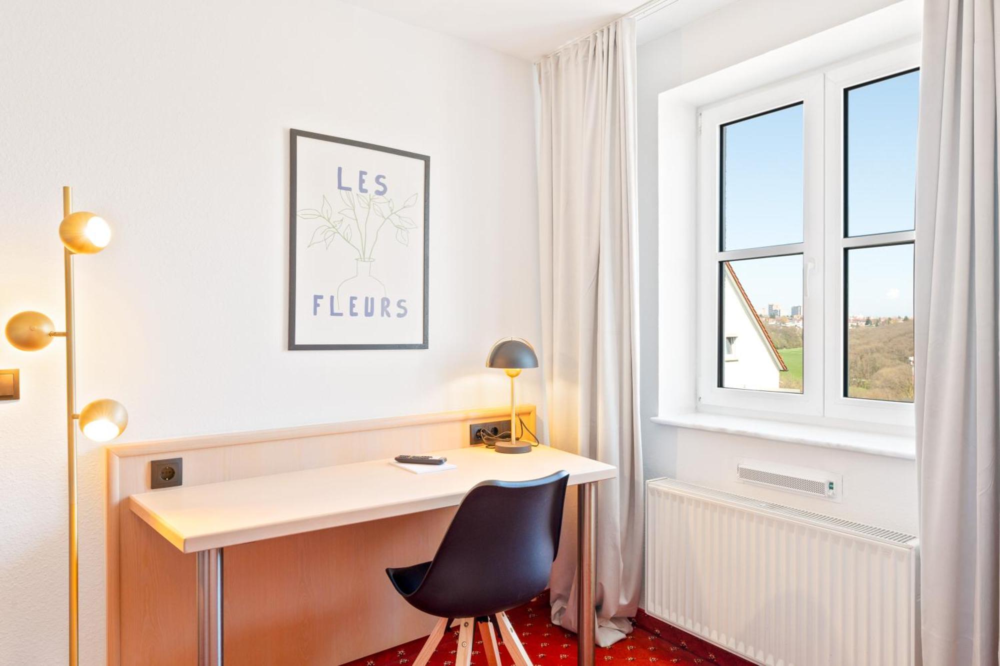 Steiners Hotel Airport-Messe Щутгарт Екстериор снимка