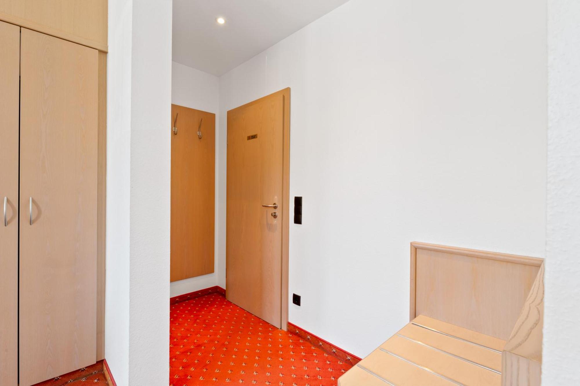 Steiners Hotel Airport-Messe Щутгарт Екстериор снимка