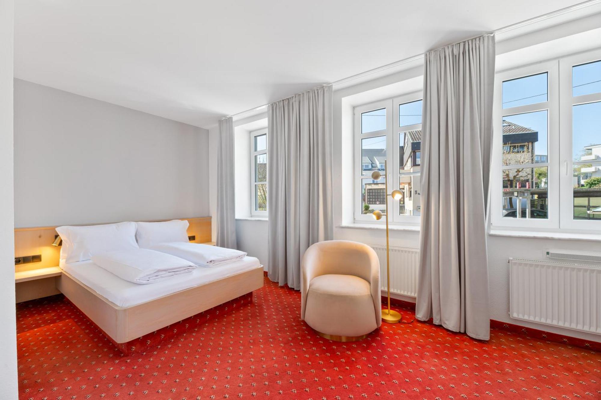 Steiners Hotel Airport-Messe Щутгарт Екстериор снимка